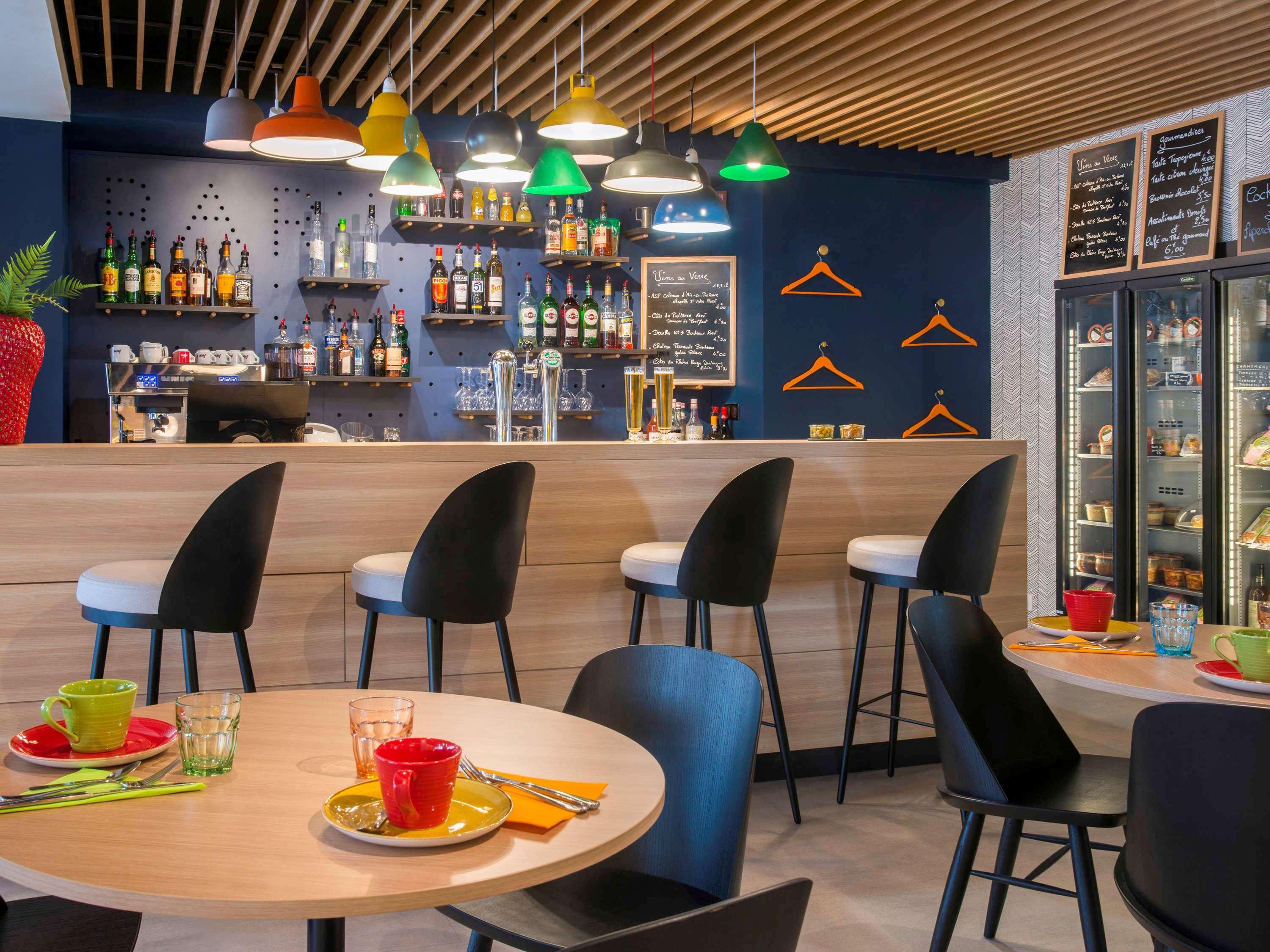 Ibis Styles Nice Cap 3000 Aeroport Saint-Laurent-du-Var Exterior foto