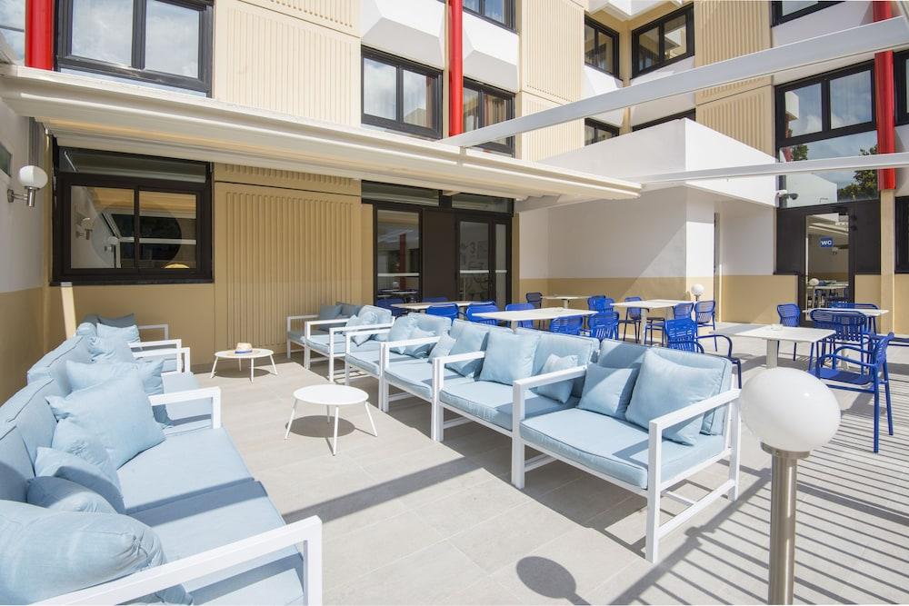 Ibis Styles Nice Cap 3000 Aeroport Saint-Laurent-du-Var Exterior foto